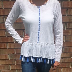 LIKE NEW Crown & Ivy White Long Sleeves, XS